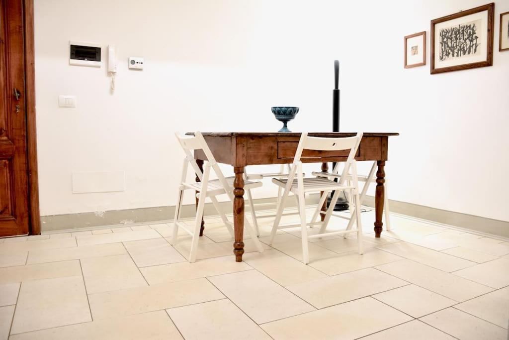 Belle Donne Historical Apartment - City Center Флоренция Экстерьер фото